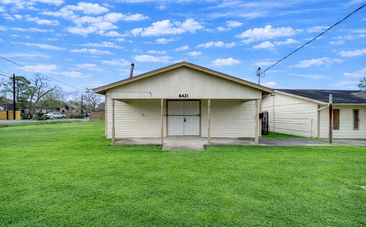 Pictures of Special Purpose property located at 6433 Eastland St, Houston, TX 77028 for sales - image #1