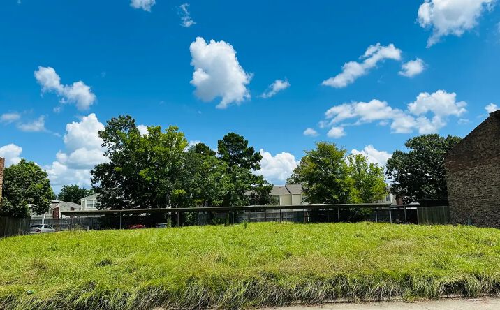 Pictures of Land property located at 2715 Toulon Dr, Baton Rouge, LA 70816 for sales - image #1