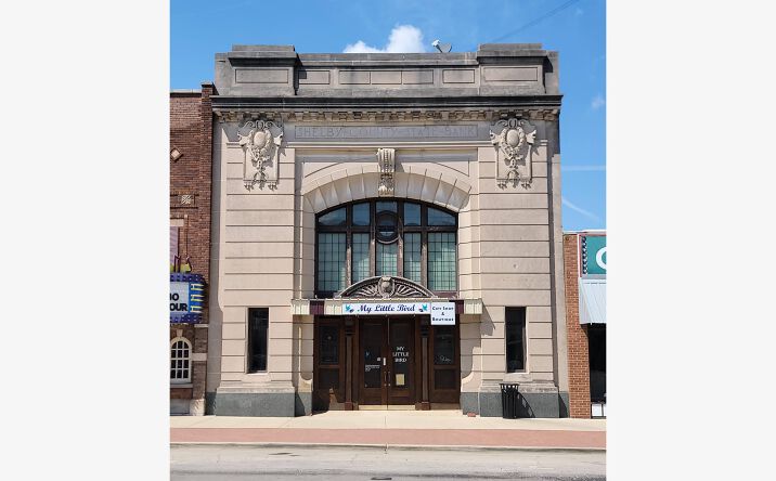 Pictures of Retail property located at 155 E Main St, Shelbyville, IL 62565 for sales - image #1