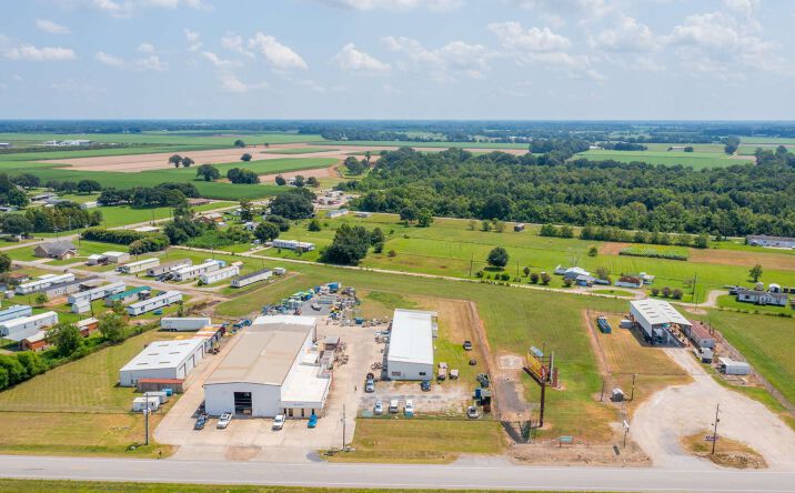 Pictures of Industrial property located at 7914 Highway 90 W, New Iberia, LA 70560 for sales - image #1