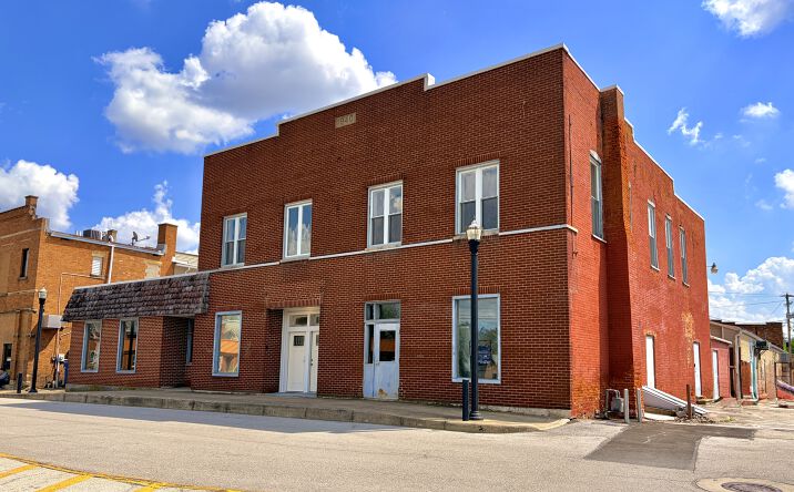 Pictures of Office, Retail property located at 110 Railroad St, Clyde, OH 43410 for sales - image #1