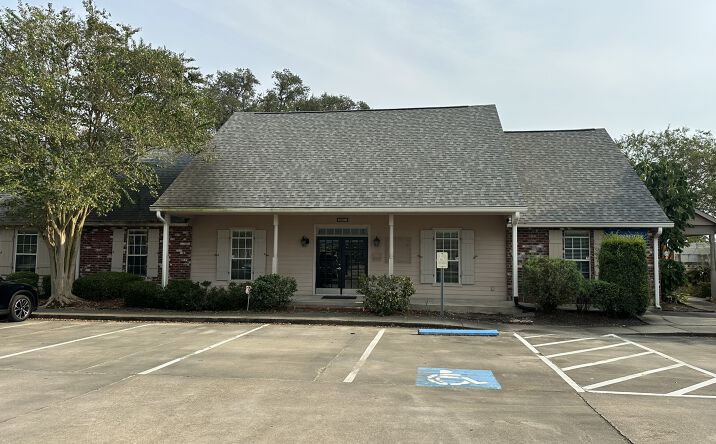 Pictures of Office property located at 12320 N Burnside Ave, Gonzales, LA 70737 for sales - image #1