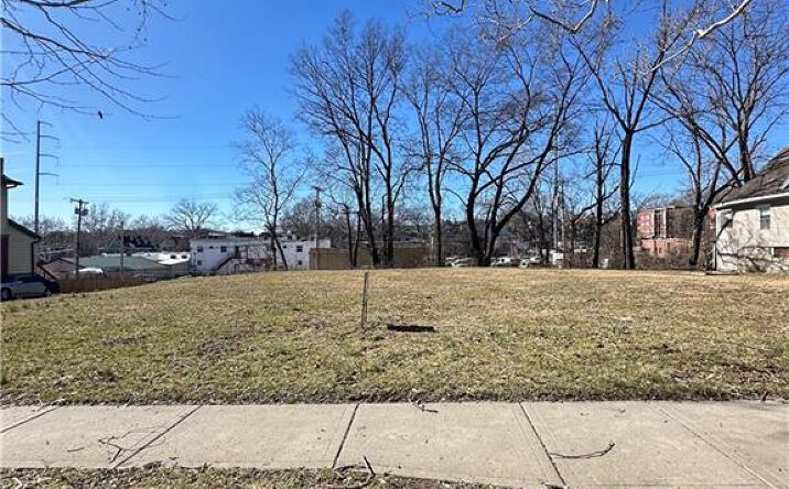 Pictures of Land, Multifamily property located at 4316 Forest Avenue, Kansas City, MO 64110 for sales - image #1