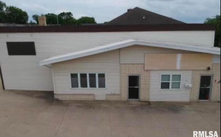 Pictures of Office property located at 130 5TH Street, Lacon, IL 61540 for sales - image #1