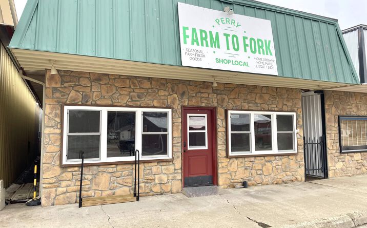 Pictures of Office, Retail property located at 605 Cedar St, Perry, KS 66073 for sales - image #1
