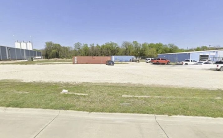 Pictures of Land property located at 1400 W Marvin, Waxahachie, TX 75165 for sales - image #1