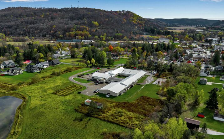 Pictures of Retail property located at 2 85 Bristol Ln, Ellicottville, NY 14731 for sales - image #1