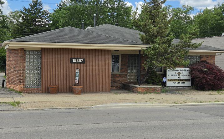 Pictures of Office property located at 15357 Farmington Road, Livonia, MI 48154 for sales - image #1