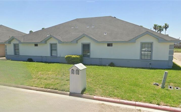 Pictures of Multifamily property located at 2206 Kimberly Lane, Edinburg, TX 78539 for sales - image #1