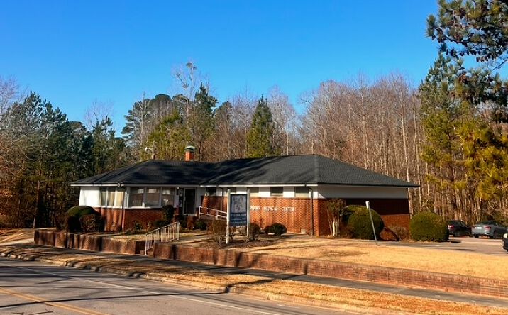 Pictures of Office property located at 301 S Middleton St, Robbins, NC 27325 for sales - image #1