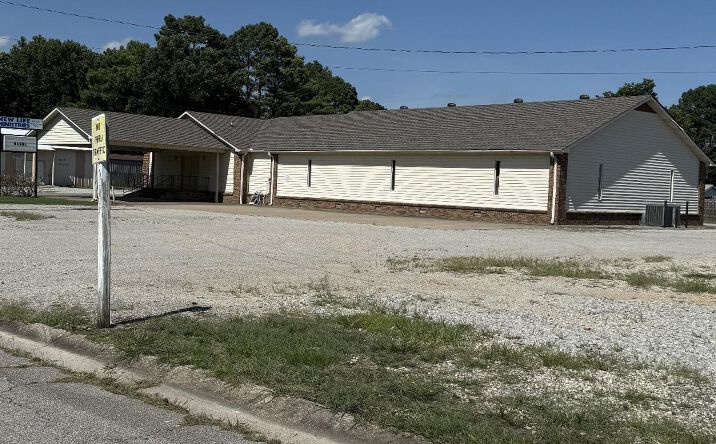 Pictures of Special Purpose property located at 401 S 12th Ave, Paragould, AR 72450 for sales - image #1