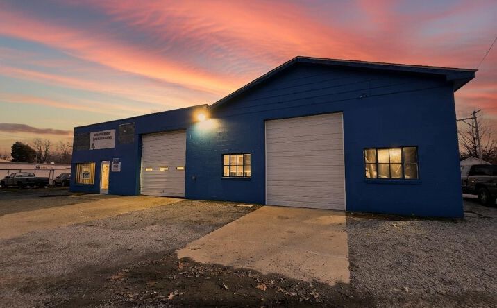 Pictures of Industrial, Office property located at 1400 N PARK Avenue, Herrin, IL 62948 for sales - image #1