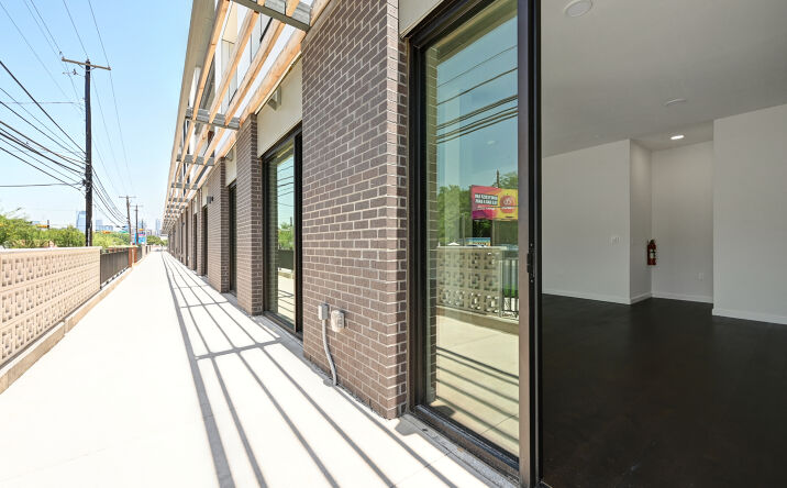 Pictures of Office property located at 2209 S 1st St, Austin, TX 78704 for sales - image #1