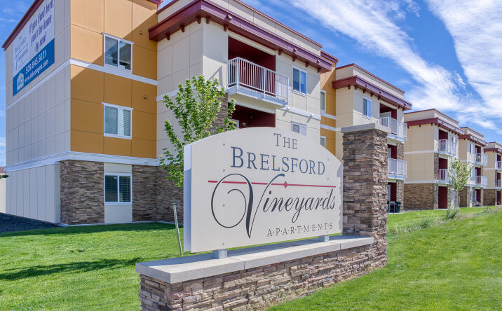 Pictures of Multifamily property located at 215 University Dr, Richland, WA 99354 for sales - image #1