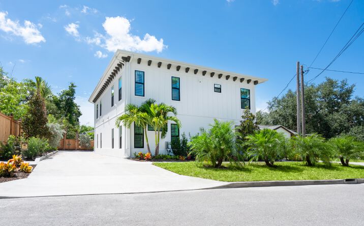 Pictures of Multifamily property located at 1234 15th St, Sarasota, FL 34236 for sales - image #1