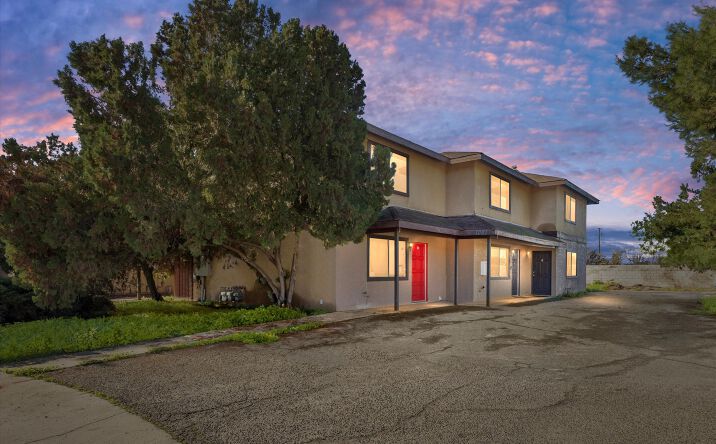 Pictures of Multifamily property located at 1081 Stonegate Cove Dr, Porterville, CA 93257 for sales - image #1