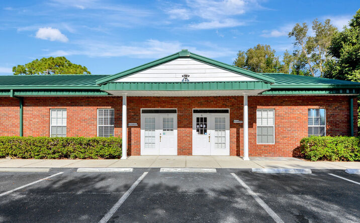 Pictures of Office property located at 6981 Curtiss Ave, Sarasota, FL 34231 for sales - image #1