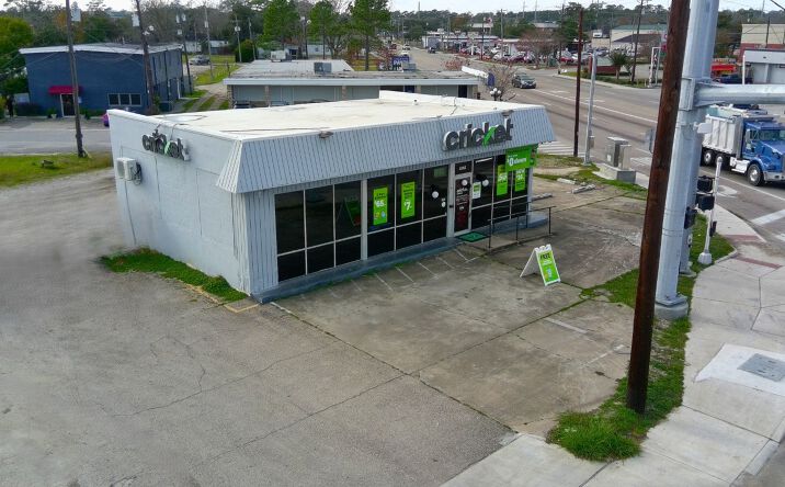 Pictures of Retail property located at 4302 State Hwy 3, Dickinson, TX 77539 for sales - image #1