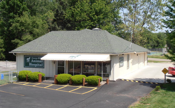 Pictures of Retail property located at 3111 N Belt Hwy, Saint Joseph, MO 64506 for sales - image #1