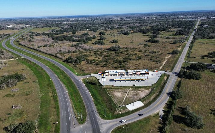 Pictures of Land, Mixed Use property located at 17922 TX-35, West Columbia, TX 77486 for sales - image #1
