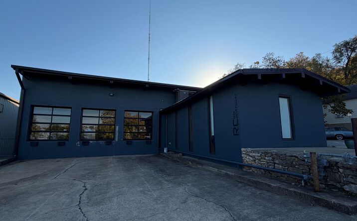 Pictures of Industrial property located at 2945 Terrace St, Kansas City, MO 64108 for sales - image #1