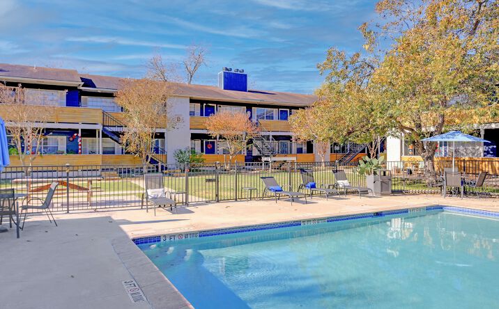 Pictures of Multifamily property located at 483 Laurel Ln, New Braunfels, TX 78130 for sales - image #1