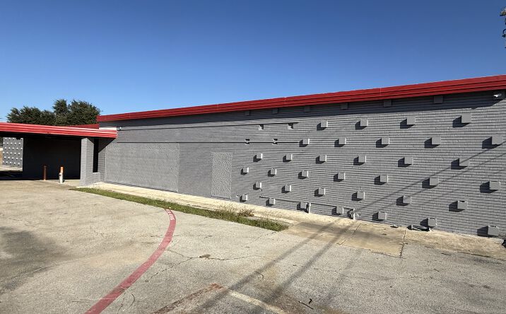 Pictures of Retail property located at 2020 Saturn Rd, Garland, TX 75041 for sales - image #1