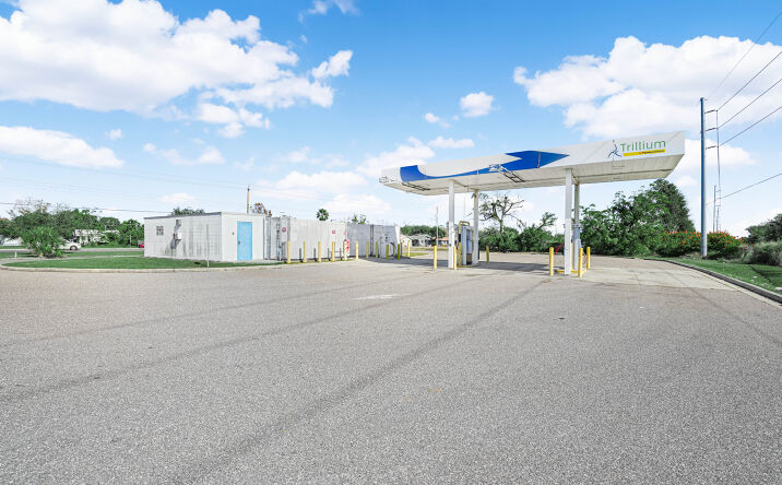 Pictures of Retail, Industrial, Special Purpose property located at 1009 Canal Street East, Mulberry, FL 33860 for sales - image #1
