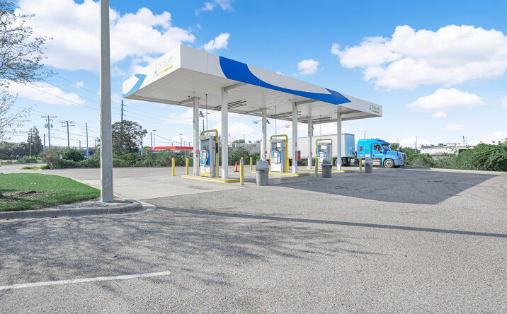 Pictures of Retail, Industrial, Special Purpose property located at 5030 Madison Ave, Tampa, FL 33619 for sales - image #1