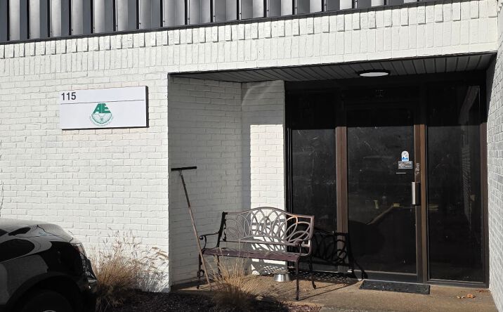 Pictures of Office, Industrial property located at 105 Southeast Pkwy, Franklin, TN 37064 for sales - image #1