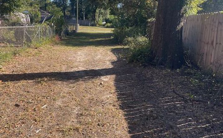Pictures of Land property located at 450 S Savage Street, Crestview, FL 32536 for sales - image #1