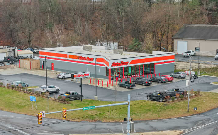 Pictures of Retail property located at 489 Pottsville St. Clair Hwy, Pottsville, PA 17901 for sales - image #1
