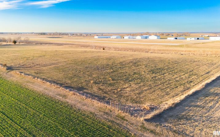 Pictures of Land property located at State Route 29 Highway, Pekin, IL 61554 for sales - image #1