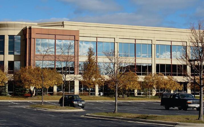 Pictures of Office property located at 600 N Field Dr, Lake Forest, IL 60045 for sales - image #1