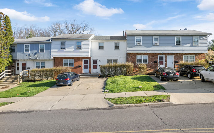 Pictures of Multifamily property located at 2161-2171 Thurmont Rd, Akron, OH 44313 for sales - image #1