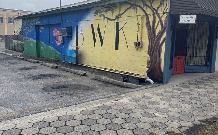 Pictures of Mixed Use, Office, Retail property located at 1425 Union St, Brunswick, GA 31520 for sales - image #1