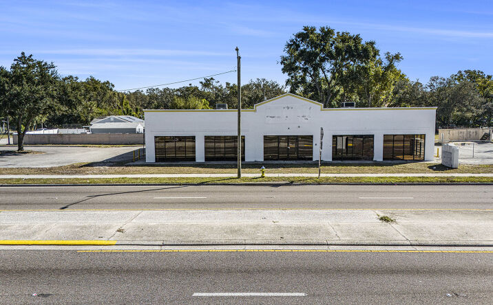 Pictures of Office, Retail property located at 10015 N Nebraska Ave, Tampa, FL 33612 for sales - image #1