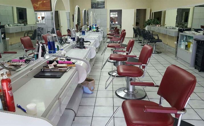 Pictures of Business for Sale, Retail, Office property located at 7140 & 7142 N Nob Hill Rd, Tamarac, FL 33321 for sales - image #1