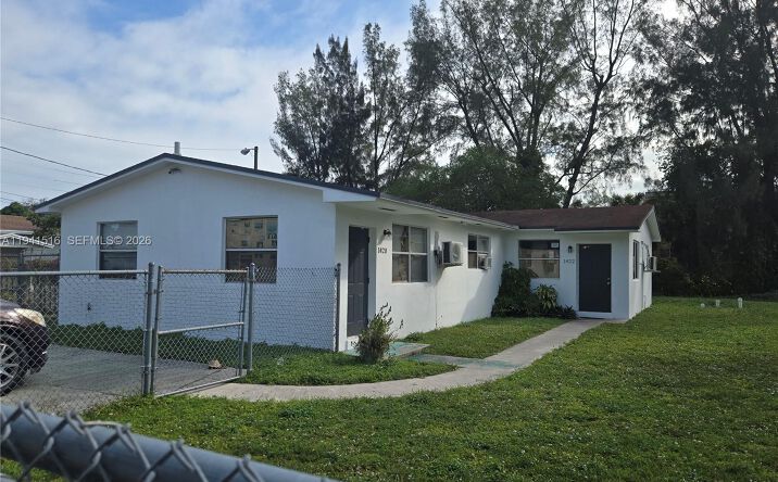Pictures of Multifamily property located at 1420 NW 111th St, Miami, FL 33167 for sales - image #1