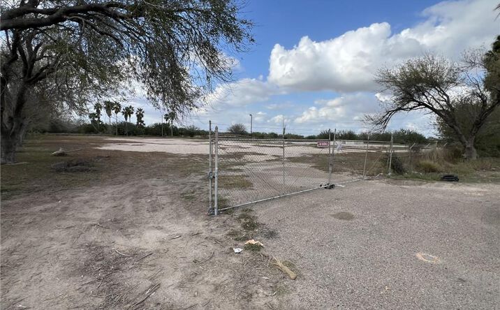 Pictures of Land property located at 1575 N Wallace Road N, Edinburg, TX 78541 for sales - image #1