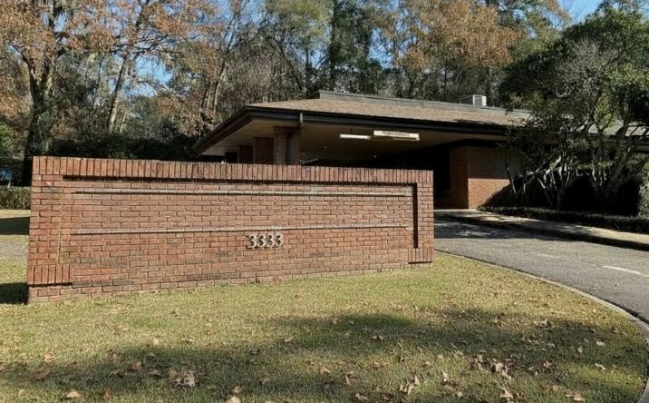 Pictures of Office property located at 3333 Capital Oaks Dr, Tallahassee, FL 32308 for sales - image #1