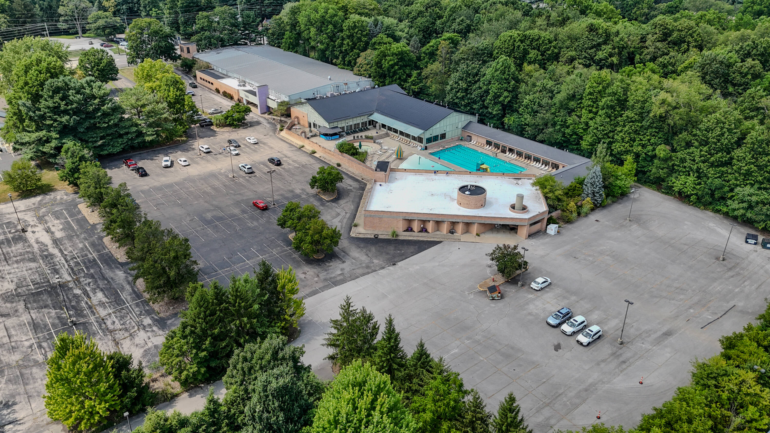 5133 Darrow Rd, Hudson, OH 44236