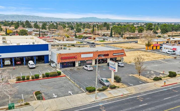 Pictures of Retail property located at 14433 7th St, Victorville, CA 92395 for sales - image #1