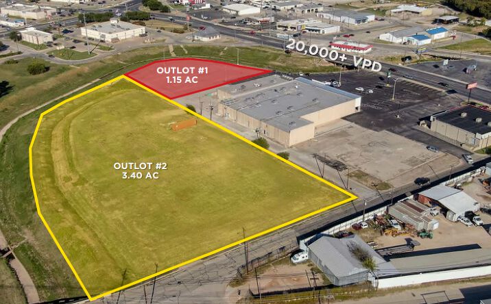 Pictures of Land property located at 302 N Main St, Brownwood, TX 76801 for sales - image #1
