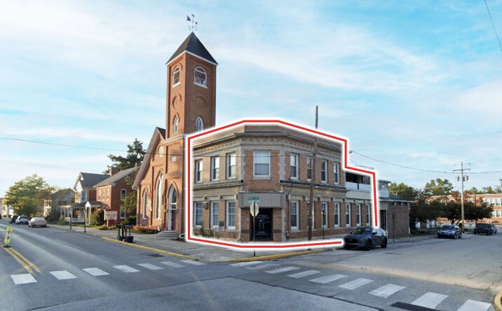 Pictures of Retail property located at 401 W King St, East Berlin, PA 17316 for sales - image #1