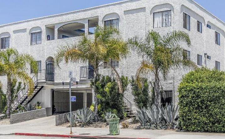 Pictures of Multifamily property located at 501 Hyde Park Pl, Inglewood, CA 90302 for comps - image #1