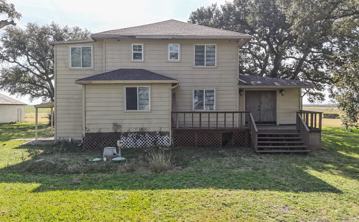 Pictures of Land property located at 676 Co Rd 426, El Campo, TX 77437 for sales - image #1