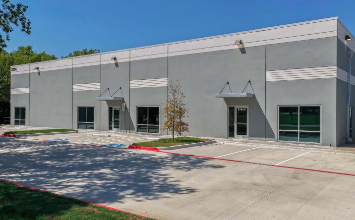 Pictures of Industrial property located at 2104 & 2112 Wenneca Ave, Fort Worth, TX 76102 for sales - image #1