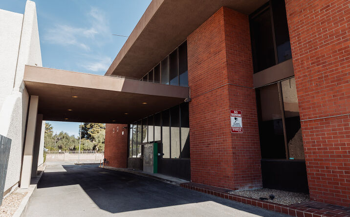 Pictures of Office, Retail property located at 1130 E Desert Inn Rd, Las Vegas, NV 89109 for sales - image #1