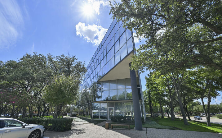 Pictures of Retail, Office property located at 8600 Freeport Parkway, Irving, TX 75063 for sales - image #1